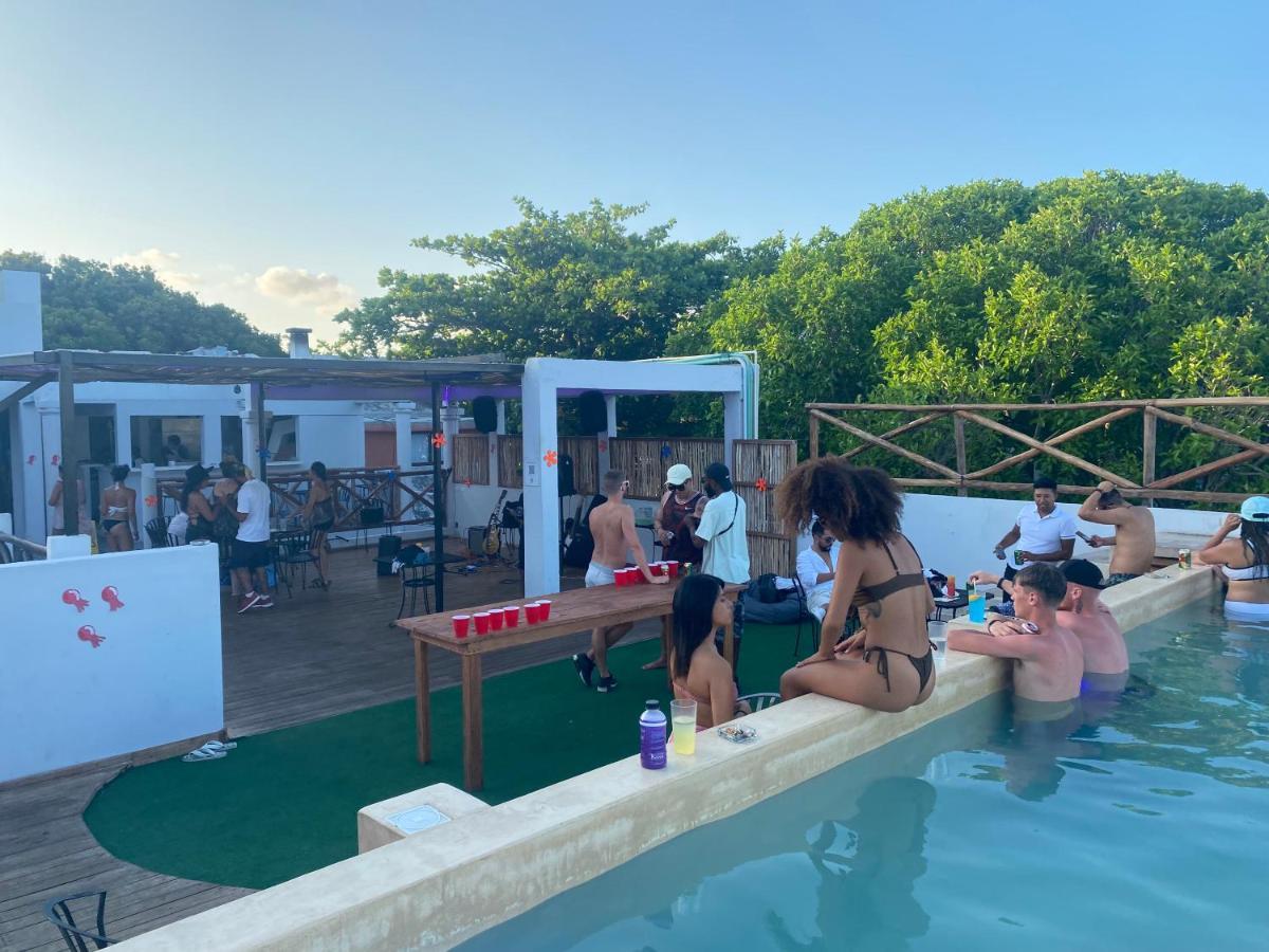 Why Not Rooftop Party Hostel 普拉亚卡门 外观 照片